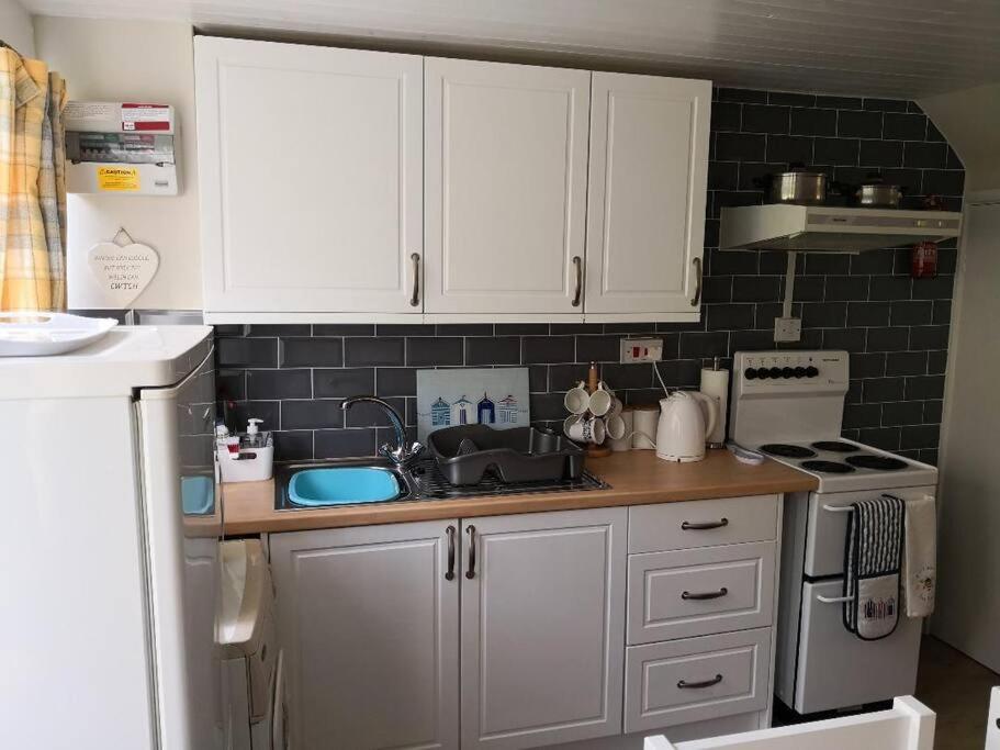 'Le Chalet Ii' Free Unlimited Wifi 2 Bed Chalet House Hodgeston Екстер'єр фото